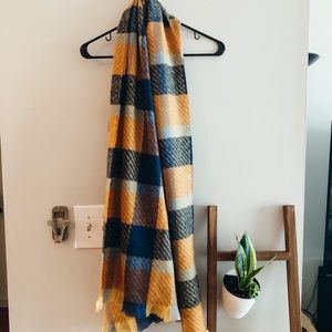 NWT Adorable Long Scarf